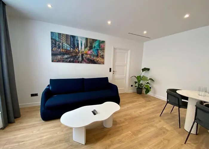 Renovated Near Tuileries And Concorde *